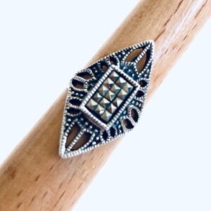 925 Sterling Silver Ring Marcasite Vintage Size 5